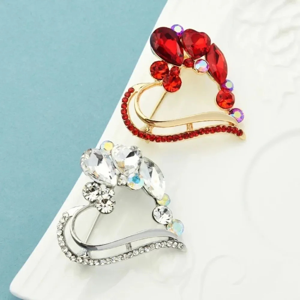VQ Heart Brooch - Picture 2 of 4